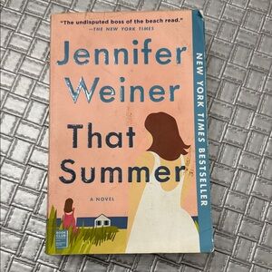 That Summer by Jennifer Weiner Paperback Beach Read Novel